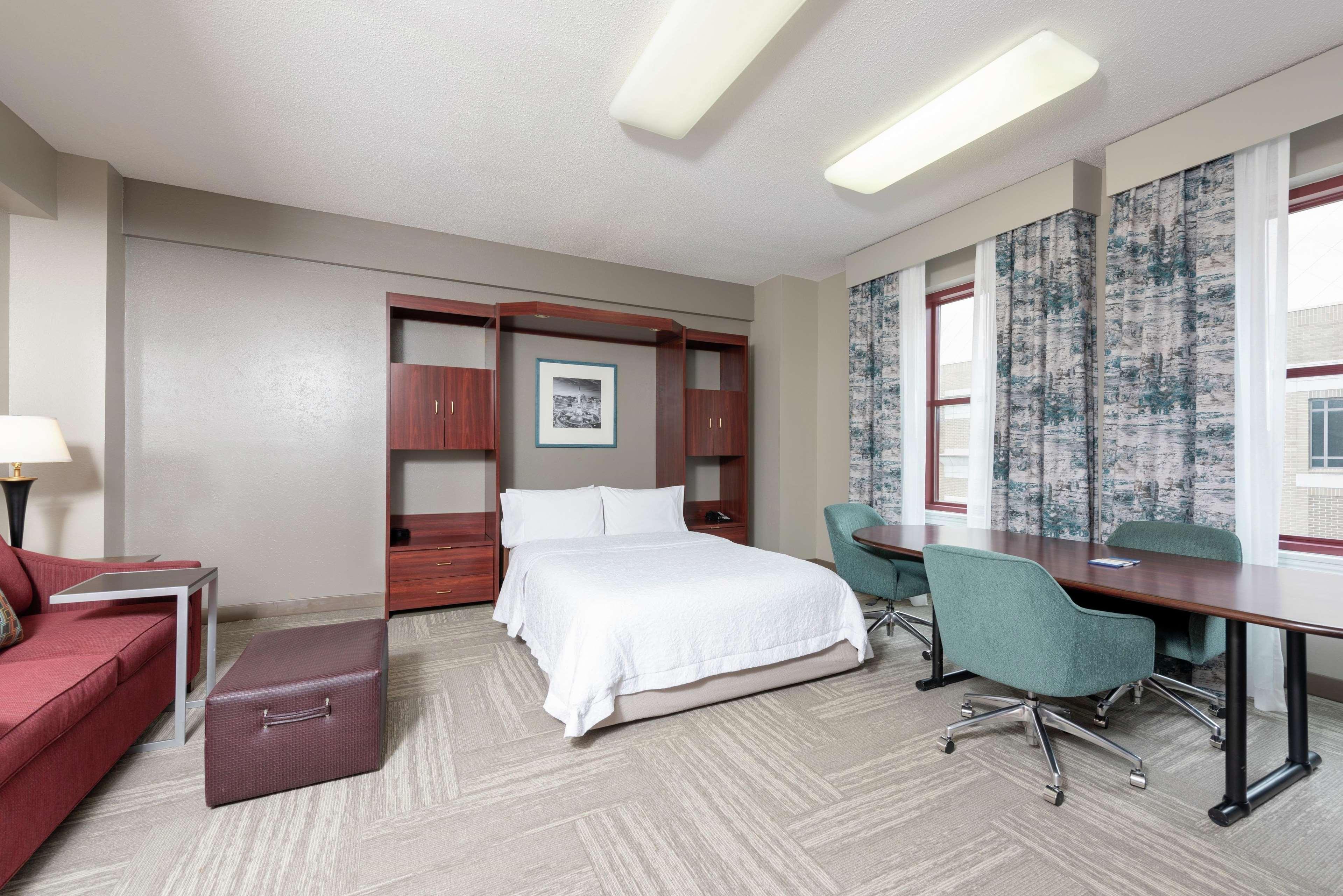 Hampton Inn Indianapolis Downtown Across From Circle Centre Room photo